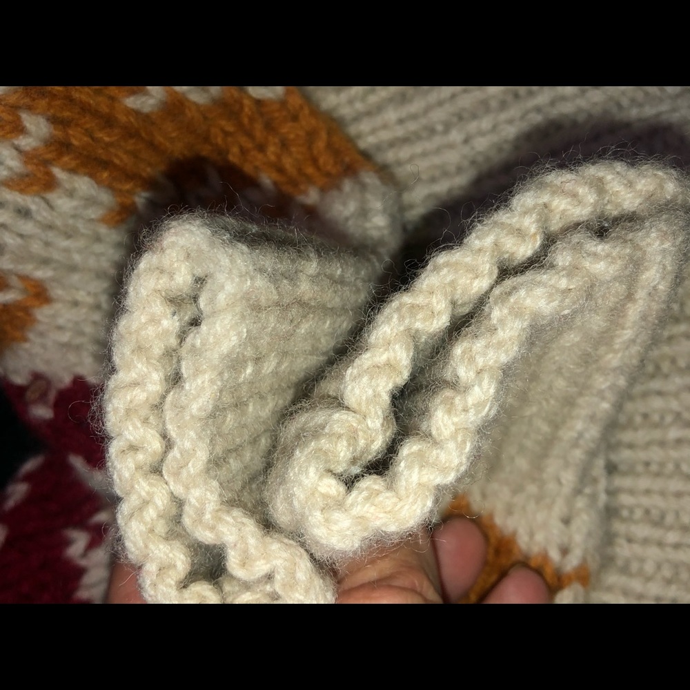 Vintage handknit 100% wool ski sweater by Beaver Canoe - Picture 2 of 7